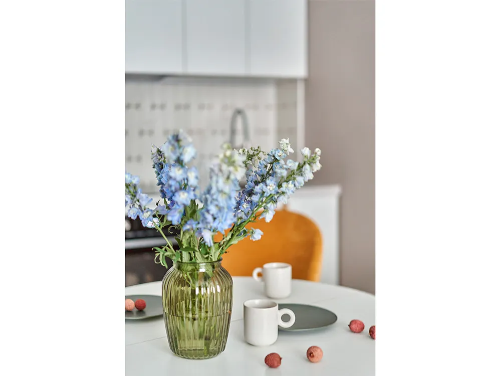 Зона комфорта: ода белому и бежевому цвету в московской евродвушке - фото №9