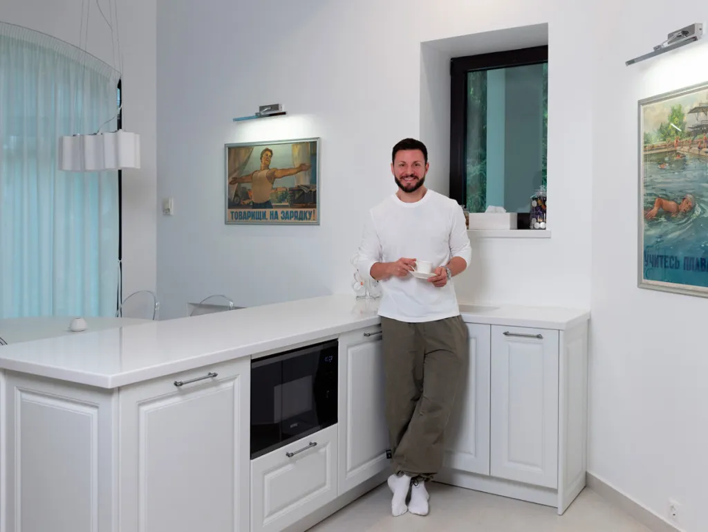  «Я хотел классическую белую кухню, и мне ее сделали за 14 дней» - фото №1