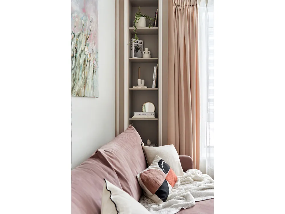 Зона комфорта: ода белому и бежевому цвету в московской евродвушке - фото №12