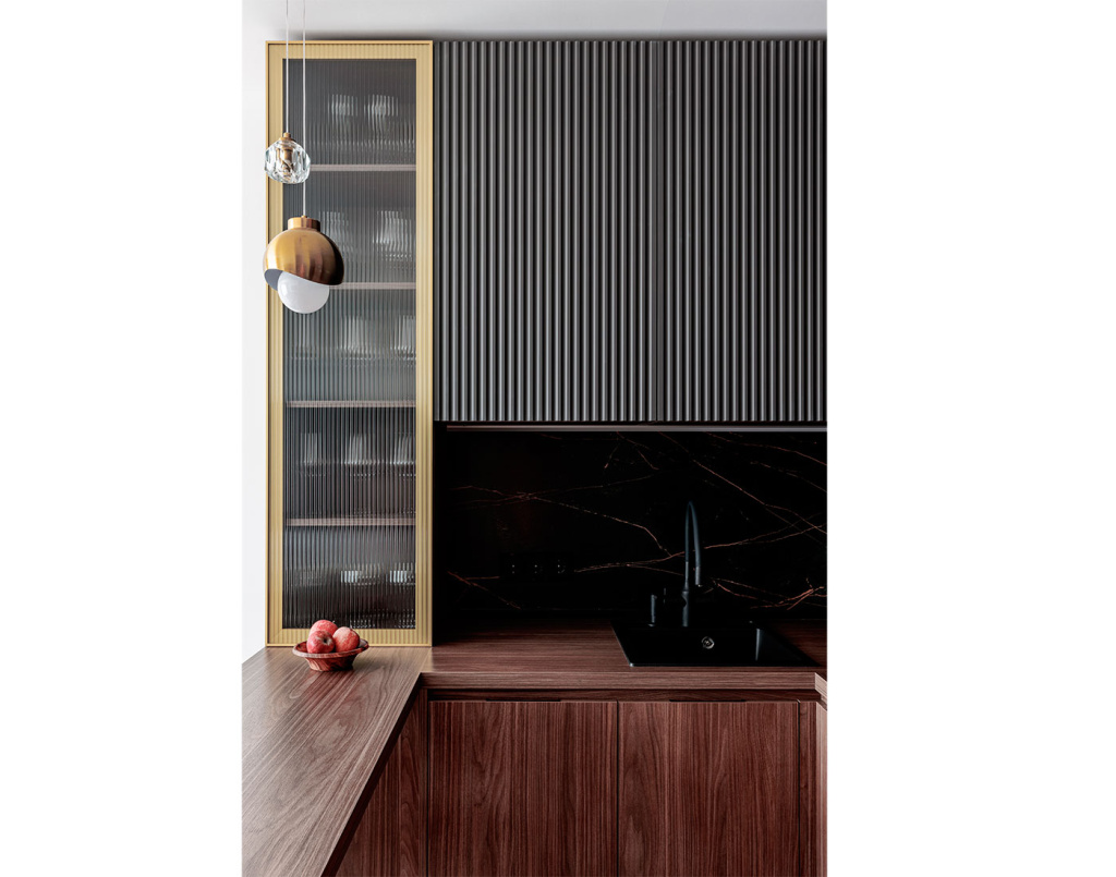 Дзен-проект однокомнатной квартиры для любительницы путешествий - фото №3