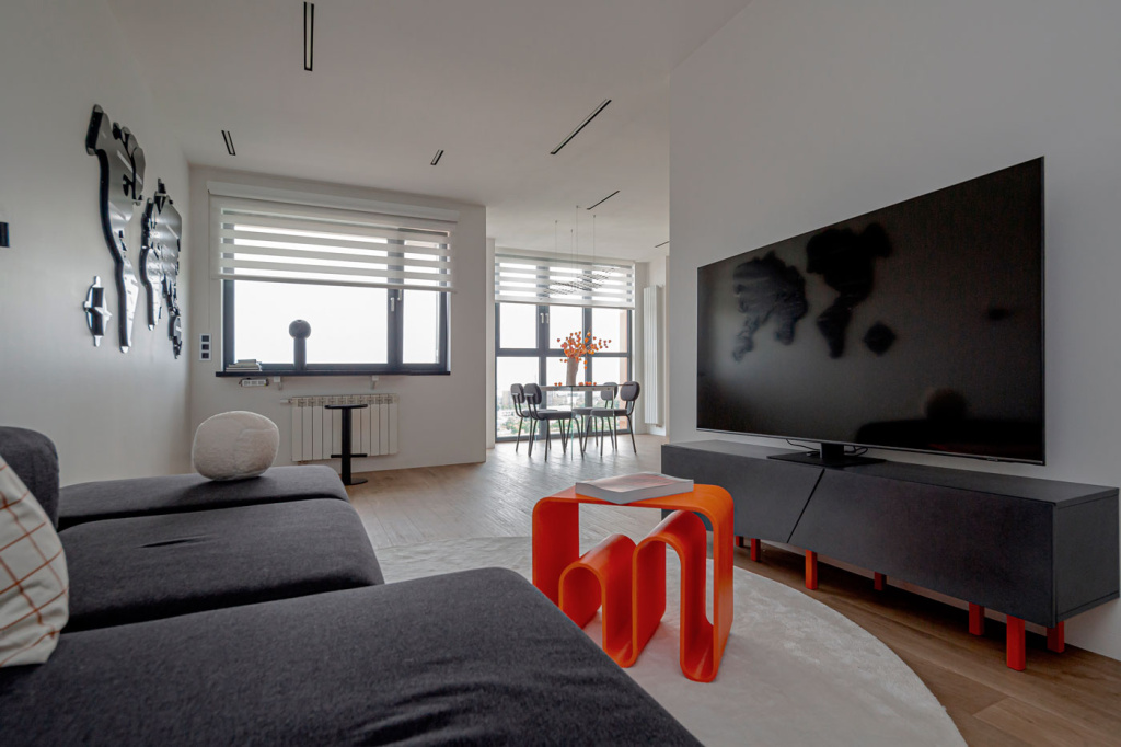 Кандинский, осенний лес и снесенная перегородка: современная квартира для взрослых детей - фото №4