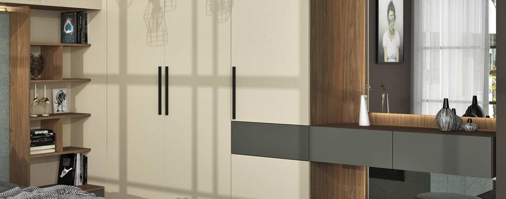 Полки против шкафов: что лучше для ванной, прихожей, кухни и спальни - фото №25