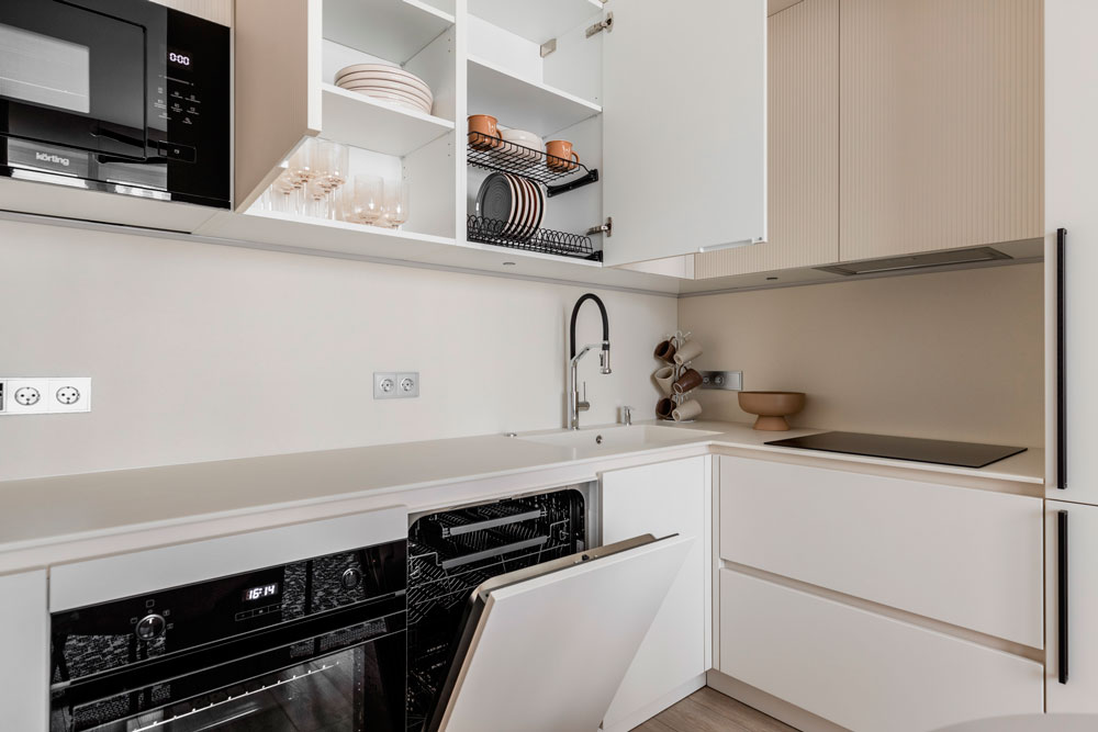 Сливочно-шоколадная квартира, в которой хочется остаться каждому - фото №16