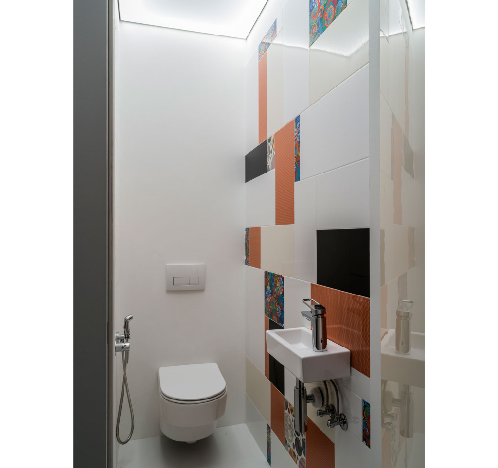 Кандинский, осенний лес и снесенная перегородка: современная квартира для взрослых детей - фото №7