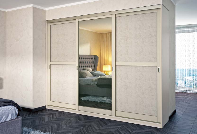 Как спроектировать вместительный шкаф в маленькой спальне - фото №9